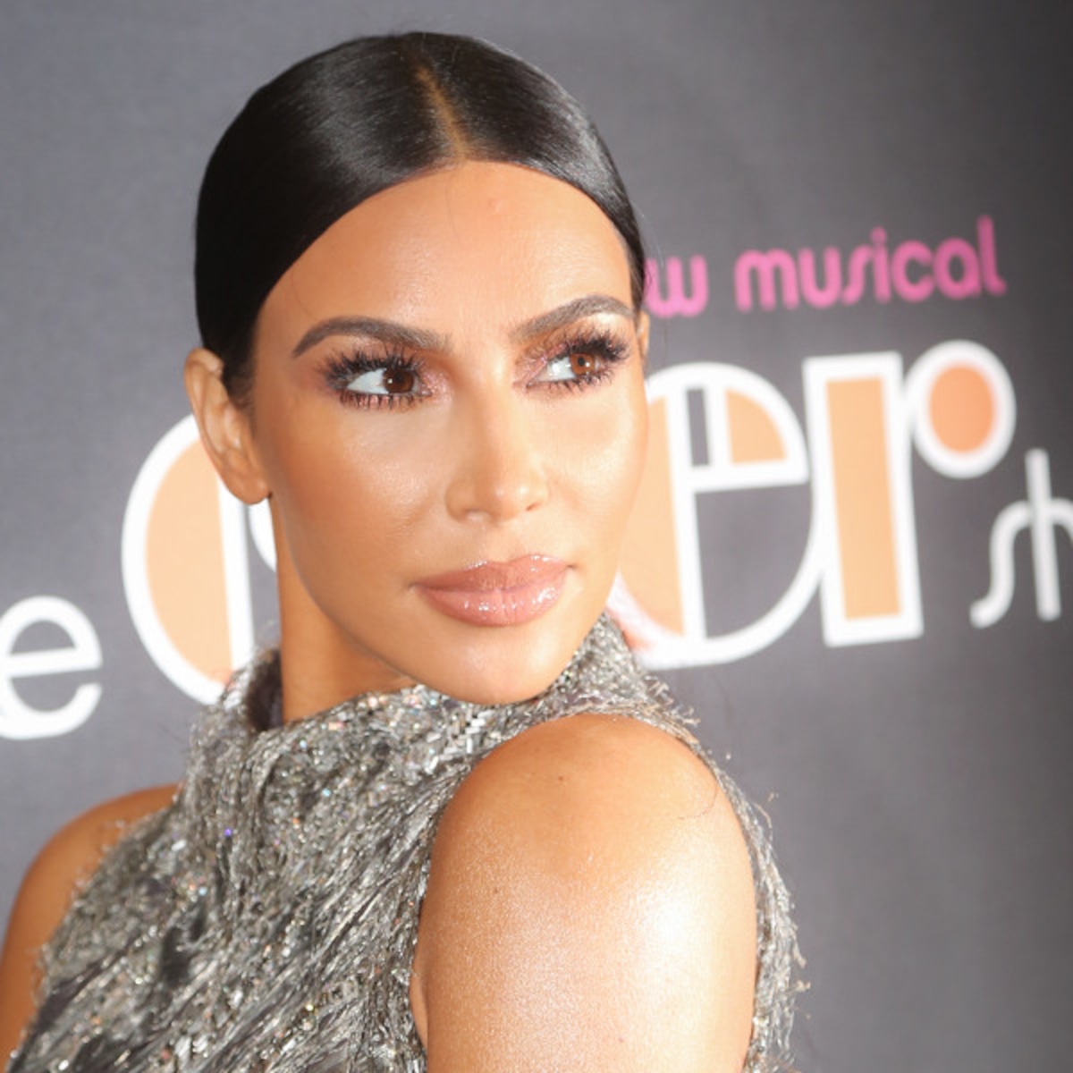 Kim Kardashian Rocks Red Hair See Her New Look E News